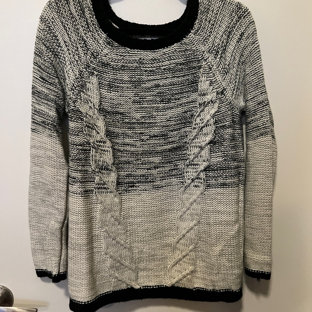 Maurices Black and Gray Crew Neck Sweater with Cable Knit Design